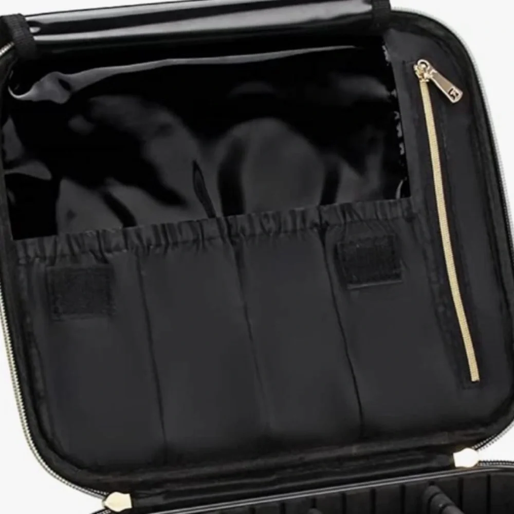 N/A makeup bag